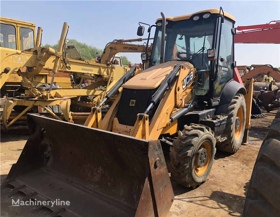 JCB 3CX backhoe loader