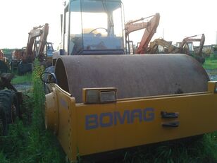 BOMAG BW217 compactor