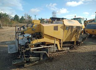 Demag DF 40 C crawler asphalt paver