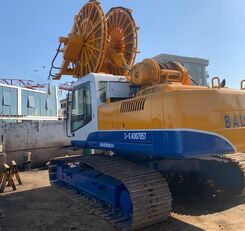 Bauer GB34 drilling rig