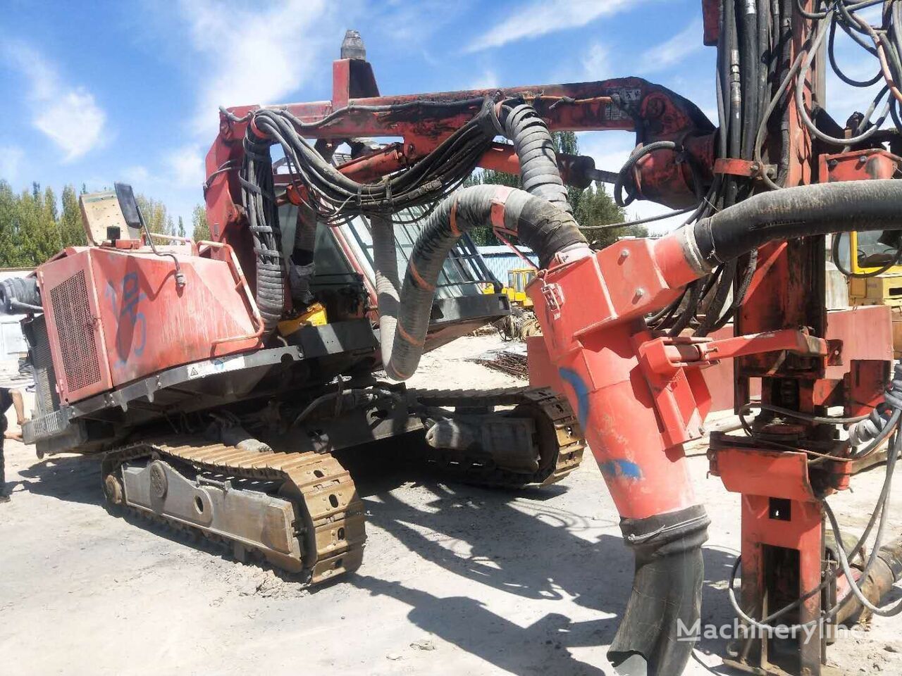 Sandvik DX800 drilling rig