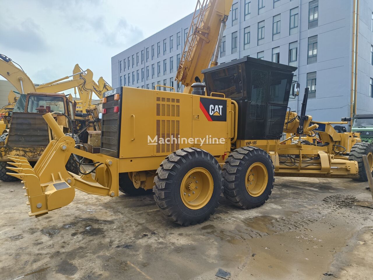 Caterpillar 140H grader