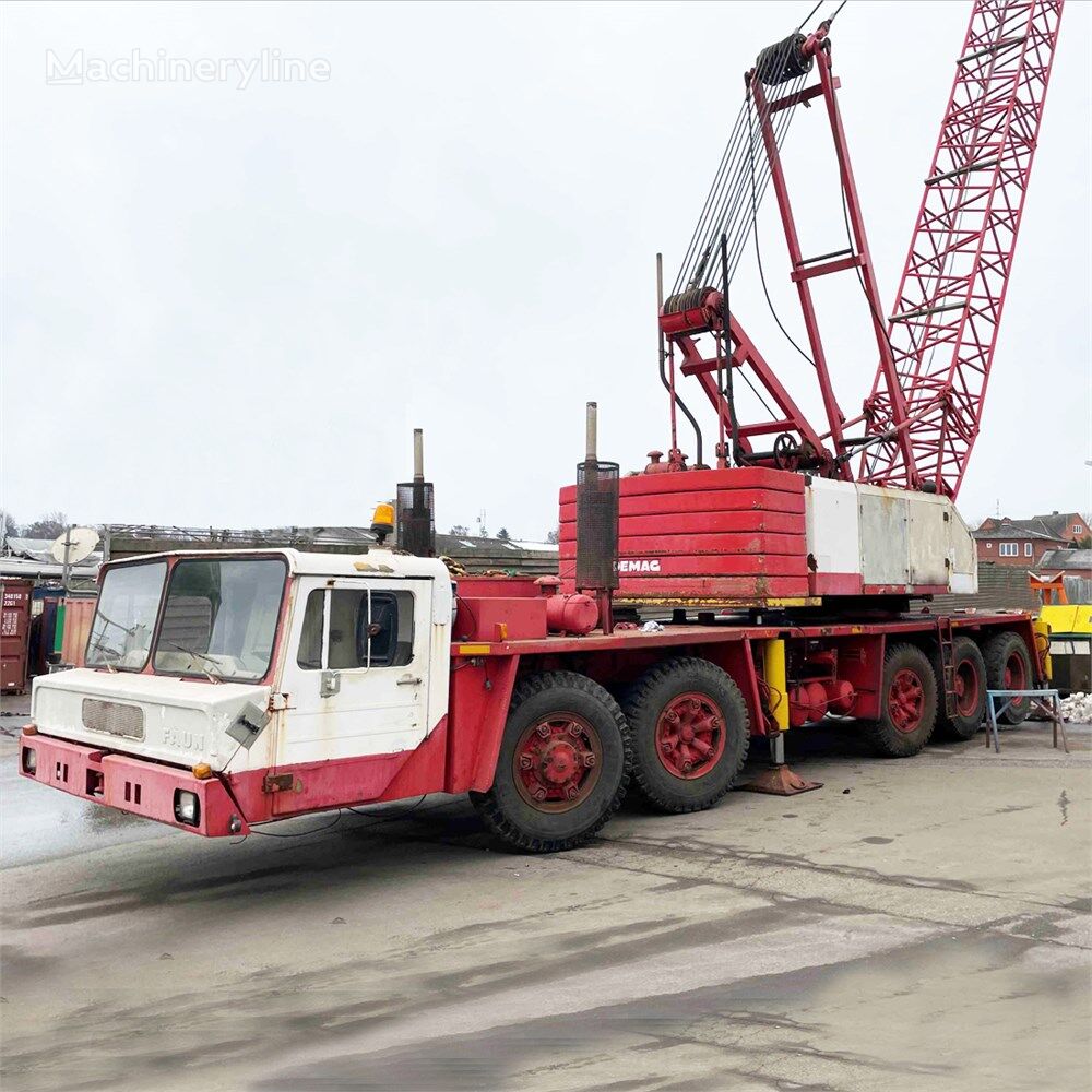 Demag TC280 mobile crane