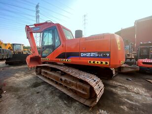 DOOSAN DH225LC -7 tracked excavator