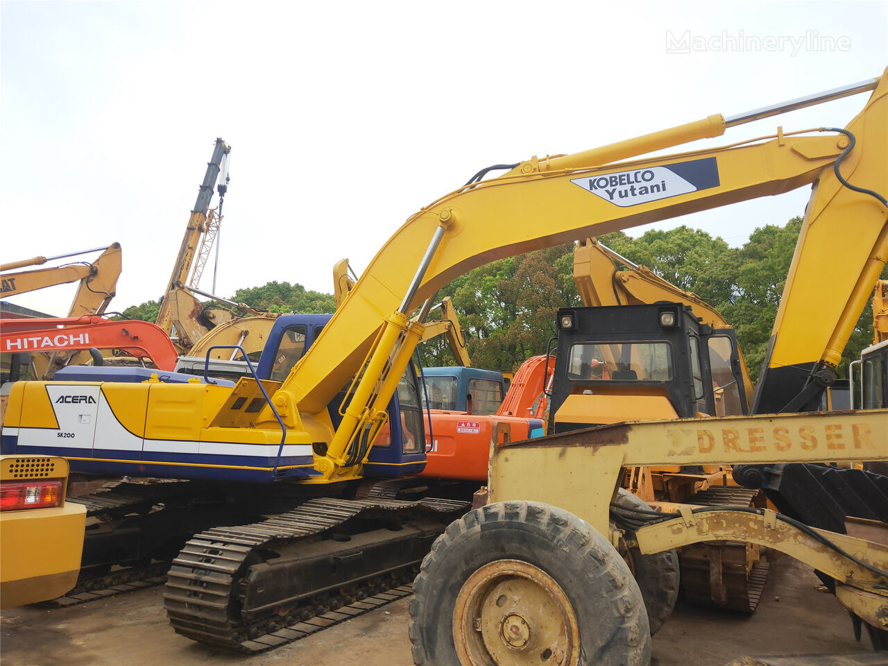 Kobelco SK200-3 tracked excavator