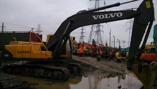 VOLVO EC240B tracked excavator