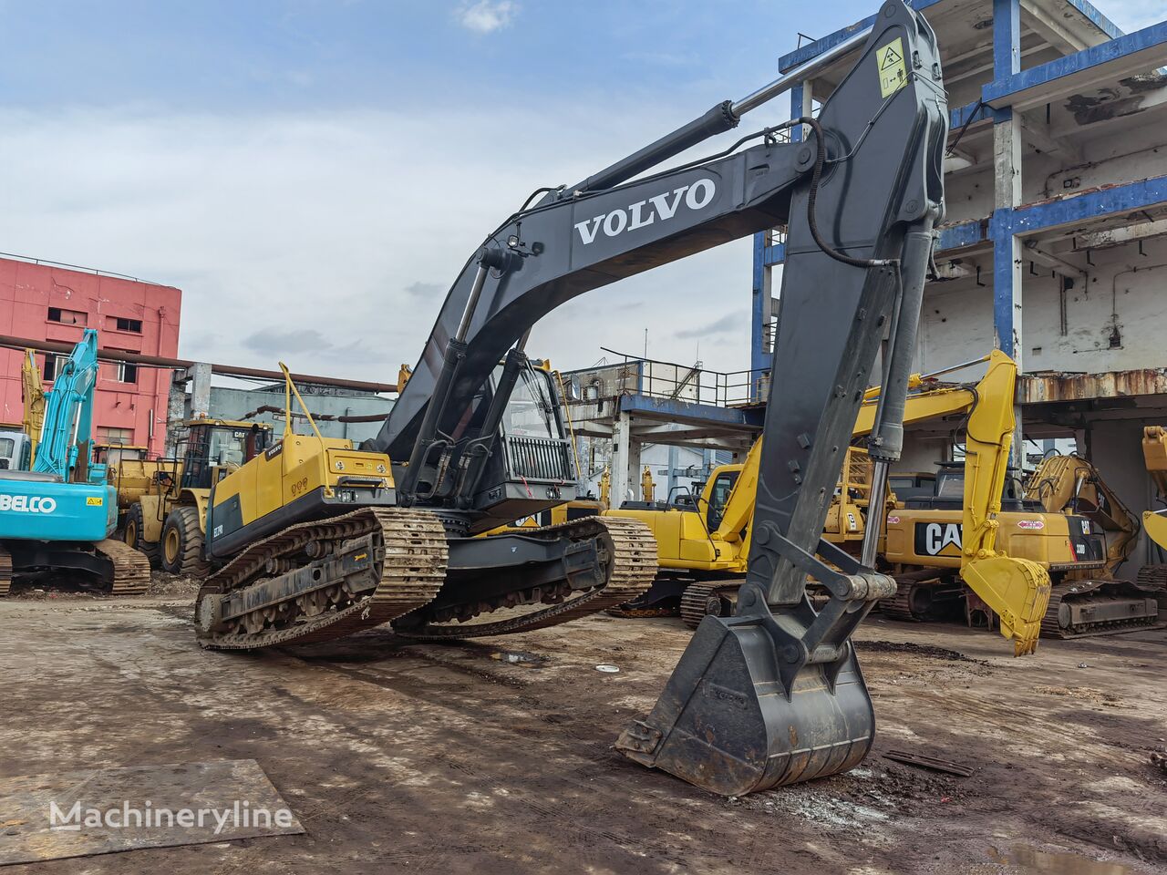 Volvo EC290 tracked excavator
