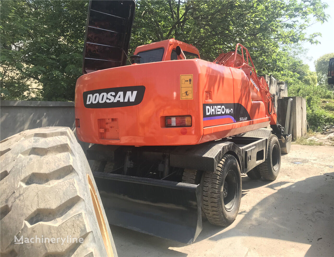 Doosan DH150W wheel excavator