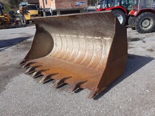 Caterpillar front loader bucket