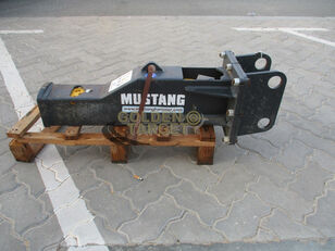 Mustang HM100 hydraulic breaker