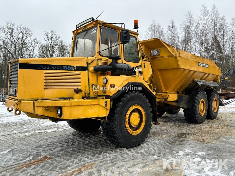 Volvo FMX 6x6 on snow 